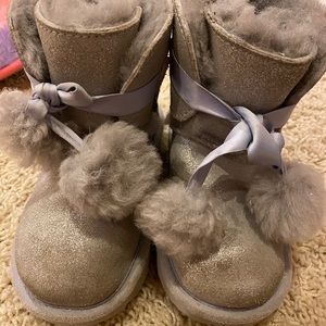 Girls Silver Uggs Sz 11